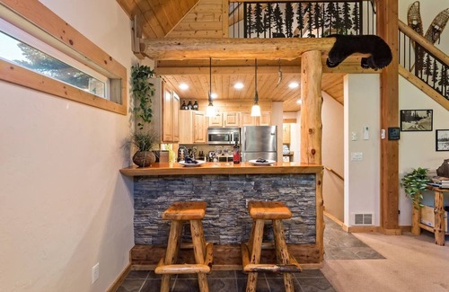 Snoqualmie Pass House | Secluded Cabin w/Hot Tub & Sauna in Snoqualmie