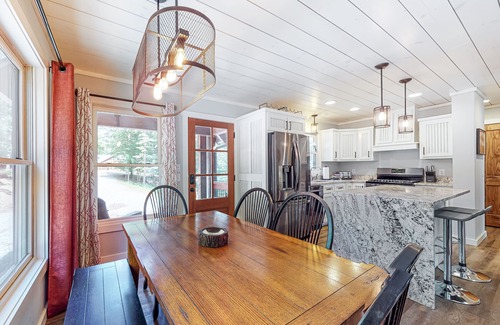 Eagle Mountain Cabin | Secluded cabin with electric fireplaces, foosball table, deck, hot tub& firepit