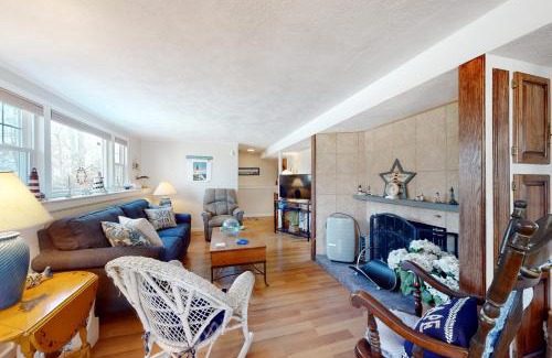 West Yarmouth House | Secluded Cape Ranch
