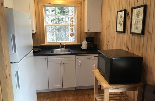 Stanhope Cottage | Secluded Carriage House Cottage, 10-minute walk to beautiful, North Shore beach
