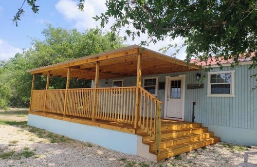 Uvalde Cabin | Secluded Casita on the Crystal Clear Nueces River