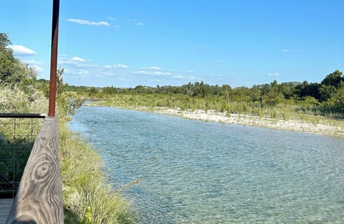 Uvalde Cabin | Secluded Casita on the Crystal Clear Nueces River