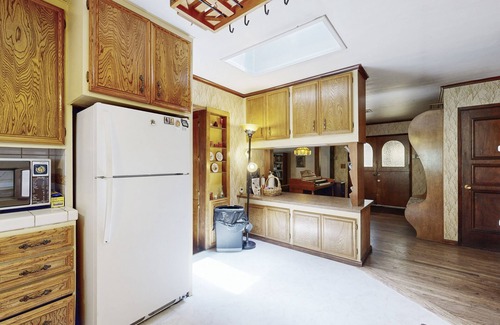 Woodlands House | Secluded Charming house with private hot tub, and patio