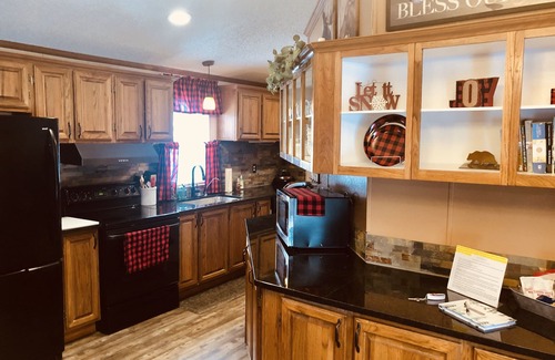 Woodland Park House | Secluded CO retreat featuring a swim spa, hiking trail and stocked kitchen!