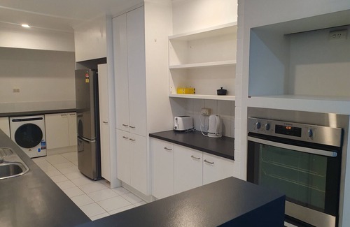 Fig Tree Pocket House | Secluded Comfort Surrounded by Nature – Just Minutes from the City