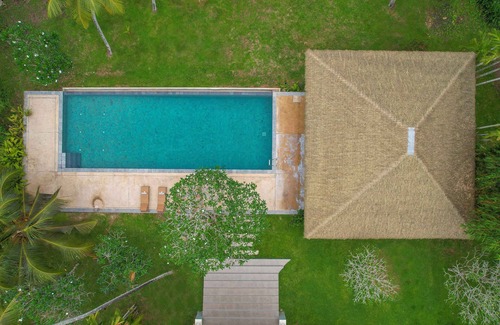 Unawatuna Villa | Secluded Costal Villa - Tropical Bliss in the heart of Miripenna