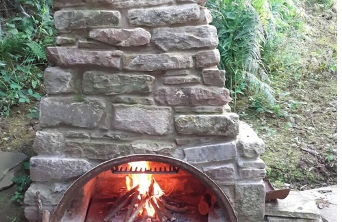 Blakeney Cabin | Secluded & Cosy Yurt in the Forest of Dean