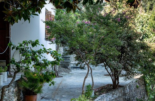 Makrynitsa House | Secluded Cottage Guesthouse in the Mountains