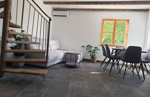 Mrljane House | Secluded cottage in an orchard, island Pasman