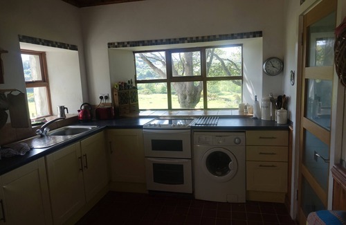 Gortahork House | Secluded cottage in stunning mountain scenery near village