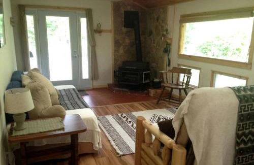 Stony Creek House | Secluded Cottage Rental in the Woods in Stony Creek, New York