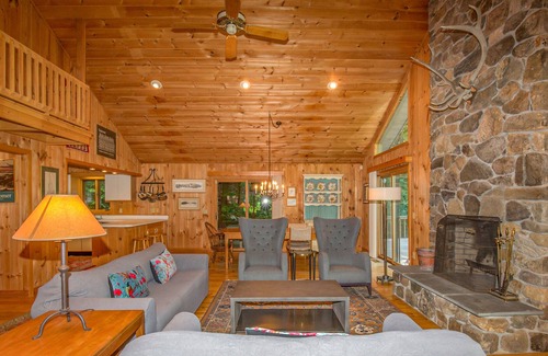 Monterey Cabin | Secluded Country Cabin Nestled in the Woods on 4 Acres