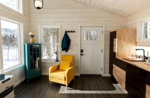 Chugiak House | Secluded Cozy Wooden Cabin in Anchorage, Alaska