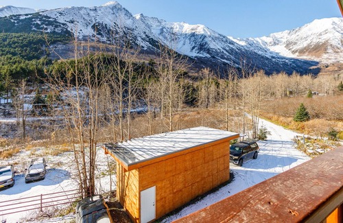 Eagle River House | Secluded duplex with amazing views - walk to backcountry skiing & hiking