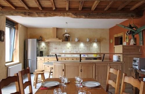 Placy-Montaigu Cottage | Secluded Eco-Friendly Lodge with Fireplace, Garden, Terrace, and Scenic Views