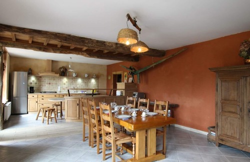 Placy-Montaigu Cottage | Secluded Eco-Friendly Lodge with Fireplace, Garden, Terrace, and Scenic Views