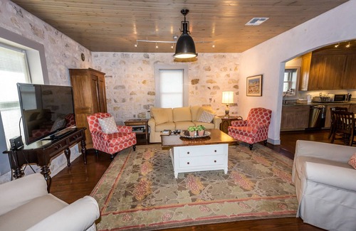 Stonewall Other | Secluded Farmhouse, vineyard on 4 acres, near wineries, shaded yard & EV charger
