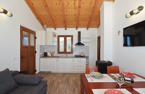 Tkon House | Secluded fisherman's cottage Cove Triluke, Pašman (K-20973)