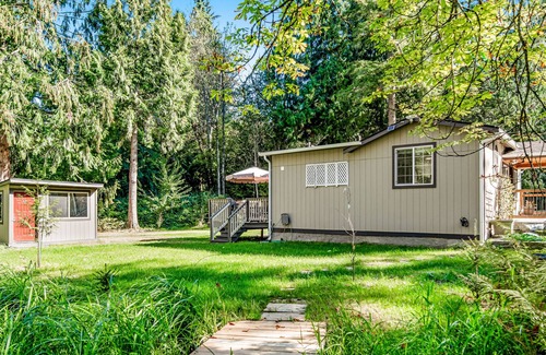 Fall City House | Secluded gem near town with fast WiFi, game room, deck, grill, & private W/D