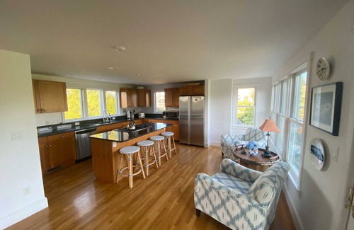 Brant Point House | Secluded Gem Prime Location. 5 Min Walk to Beach & Main Street.