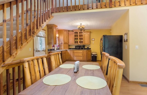 Rockbridge Cabin | Secluded Getaway with Hot Tub, Cliffs on 5-acre Ravine in Hocking Hills