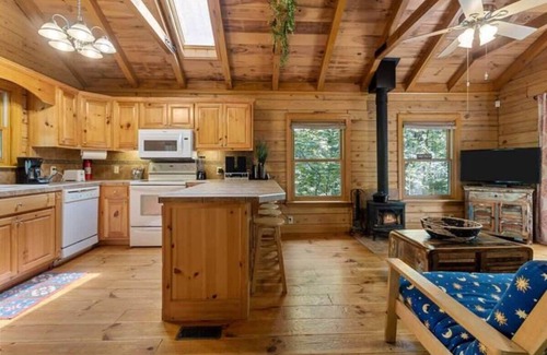 Wildwood Cabin | Secluded Getaway with Private Hot Tub!