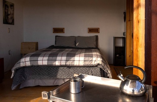 Cantil Cabin | Secluded Glamping Eco-Pod Rental in the Mojave Desert near Ridgecrest, California