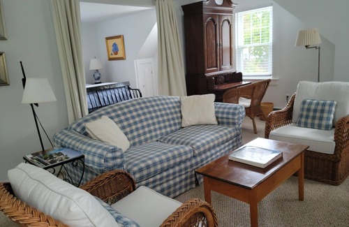 Brewster Apartment | Secluded Hideaway Sleeps 4 Monthly $5000.