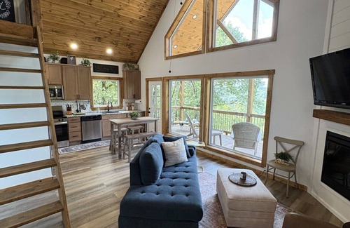 Harrison Cabin | Secluded Hilltop Cabin with Views, Private Hot Tub on Covered Deck & Fall Colors