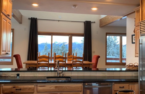 Winter Park Highlands House | Secluded home overlooking Fraser River with hot tub, 3 fireplaces, amazing views