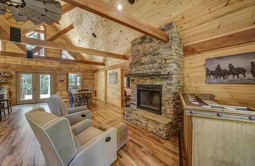 Blairsville House | Secluded home with wraparound deck, fireplaces, firepit & washer/dryer