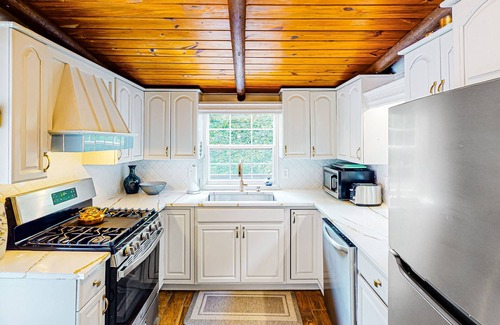 Bryson City House | Secluded home with private hot tub, foosball, 2 fireplaces, grill, & cornhole