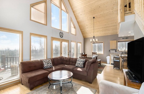 Indian Mountain Cabin | Secluded Indian Mountain Cabin Retreat with Views