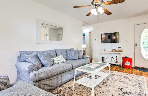 Waveland House | Secluded La Mer Cottage Less Than 1 Mi to Beach!