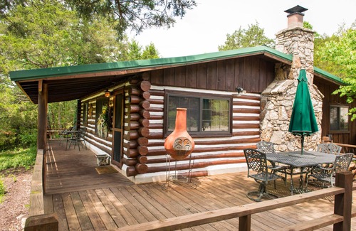 Branson Cabin | Secluded Lake Front Cabin w/Private Dock/Boat Slip, Large Deck, Grill, WiFi.