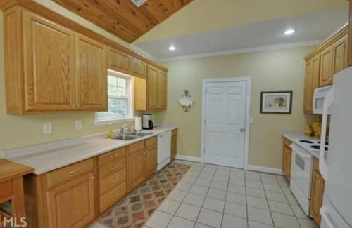 Martin House | Secluded Lake House w/Game Room, Dock, Kayaks, Paddleboards, Porches, Firepits