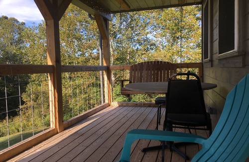 Kimbolton House | Secluded luxury cabin minutes from Salt Fork