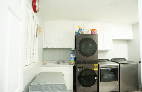 Conyers House | “Secluded Luxury Getaway, Indoor Pool Open 24/7, Surrounded by Nature”