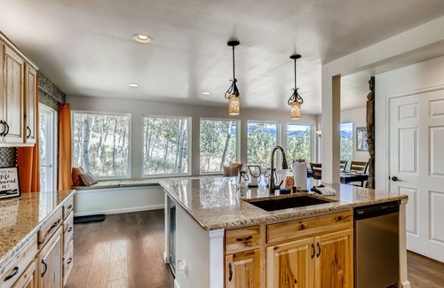 Fairplay House | Secluded Modern Mountain Home~3 bedrooms~Hot Tub
