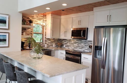 Mid America House | Secluded Modern Mountain Getaway