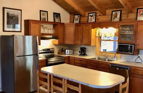 Hendersonville Cabin | Secluded Mountain Cabin In Apple-Picking Country