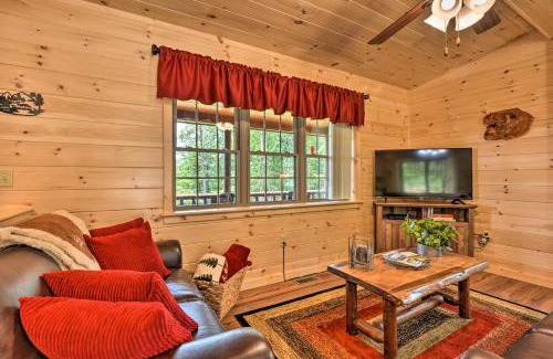 Wardensville House | Secluded Mountain Cabin in Wardensville!