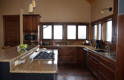 Pine House | Secluded mountain home on 40 acres with spectacular views!