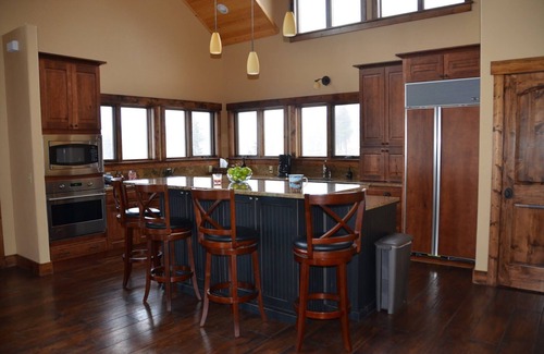 Pine House | Secluded mountain home on 40 acres with spectacular views!