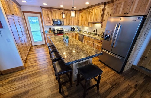 Eden House | Secluded Mountain Retreat 2.7 Acres - Powder Mountain, Snowbasin, Nordic Valley