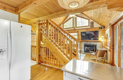 Murphy Cabin | Secluded Mtn-View Cabin w/Fireplaces in Murphy!