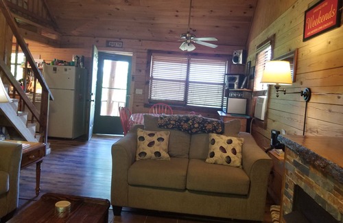 Deer House | Secluded Newton Co. Arkansas Cabin with View