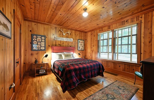 Hayward Cabin | Secluded Nostalgic Lodge, Room for All, Sandy Shore,Teal Lake Hayward, WI