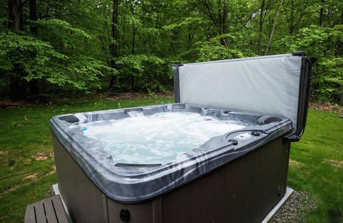 Morgantown Cabin | Secluded, pet-friendly, new log cabin.