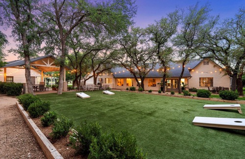 Crawford Apartment | Secluded Poolside Getaway where Boutique Hotel Vibes meet Nature